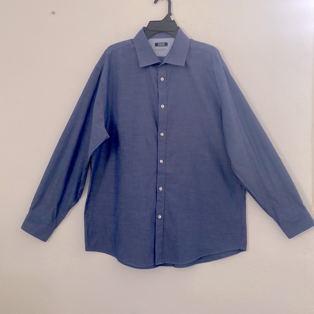 Izod slim fit long sleeve button down shirt